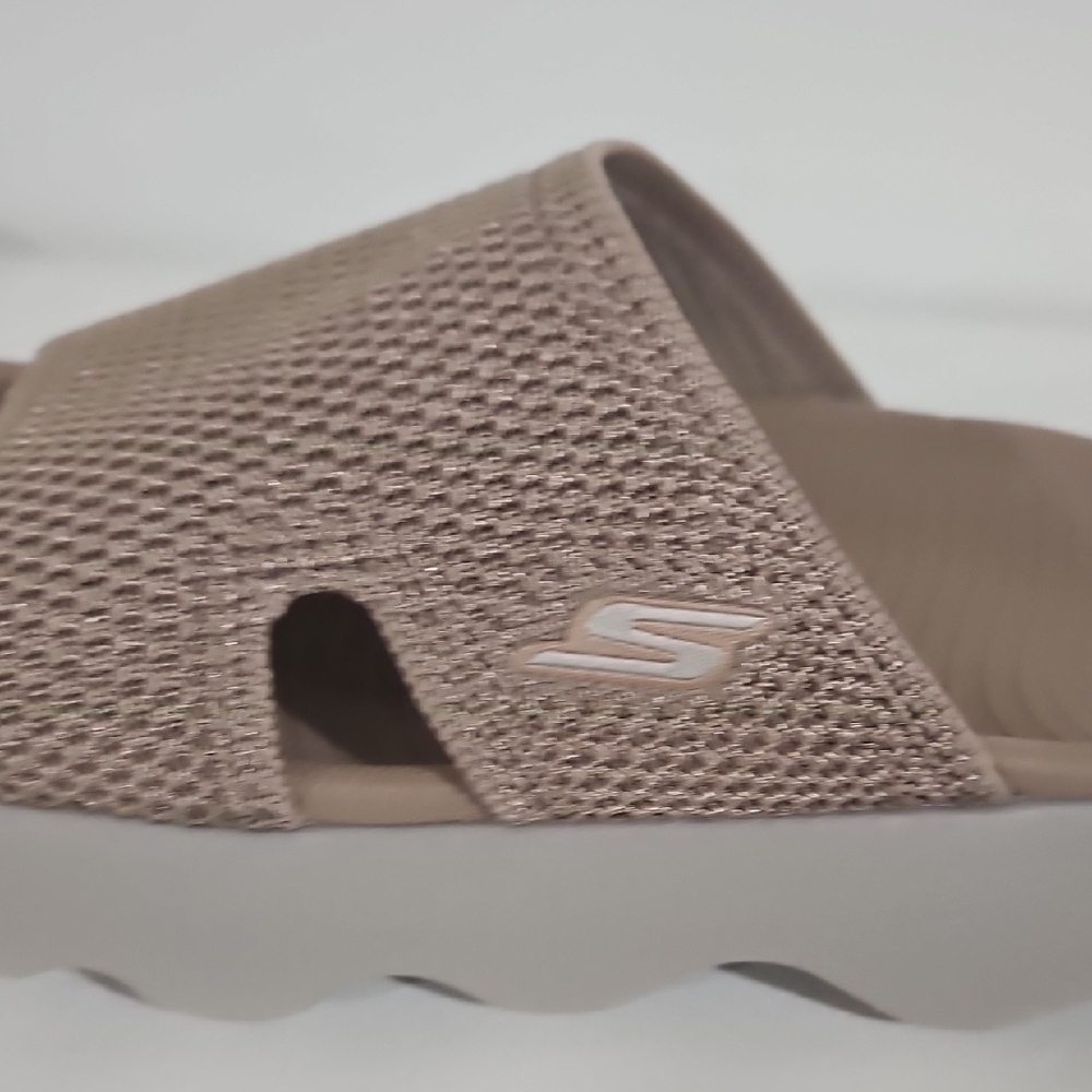 NWOT Skechers Massage Fit Revive - Roxie. Women's - Picture 8 of 10